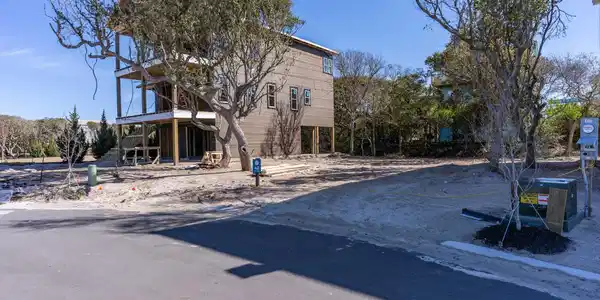 90 Peregine Court