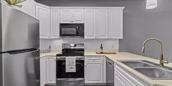 608 W Brown Street Unit F