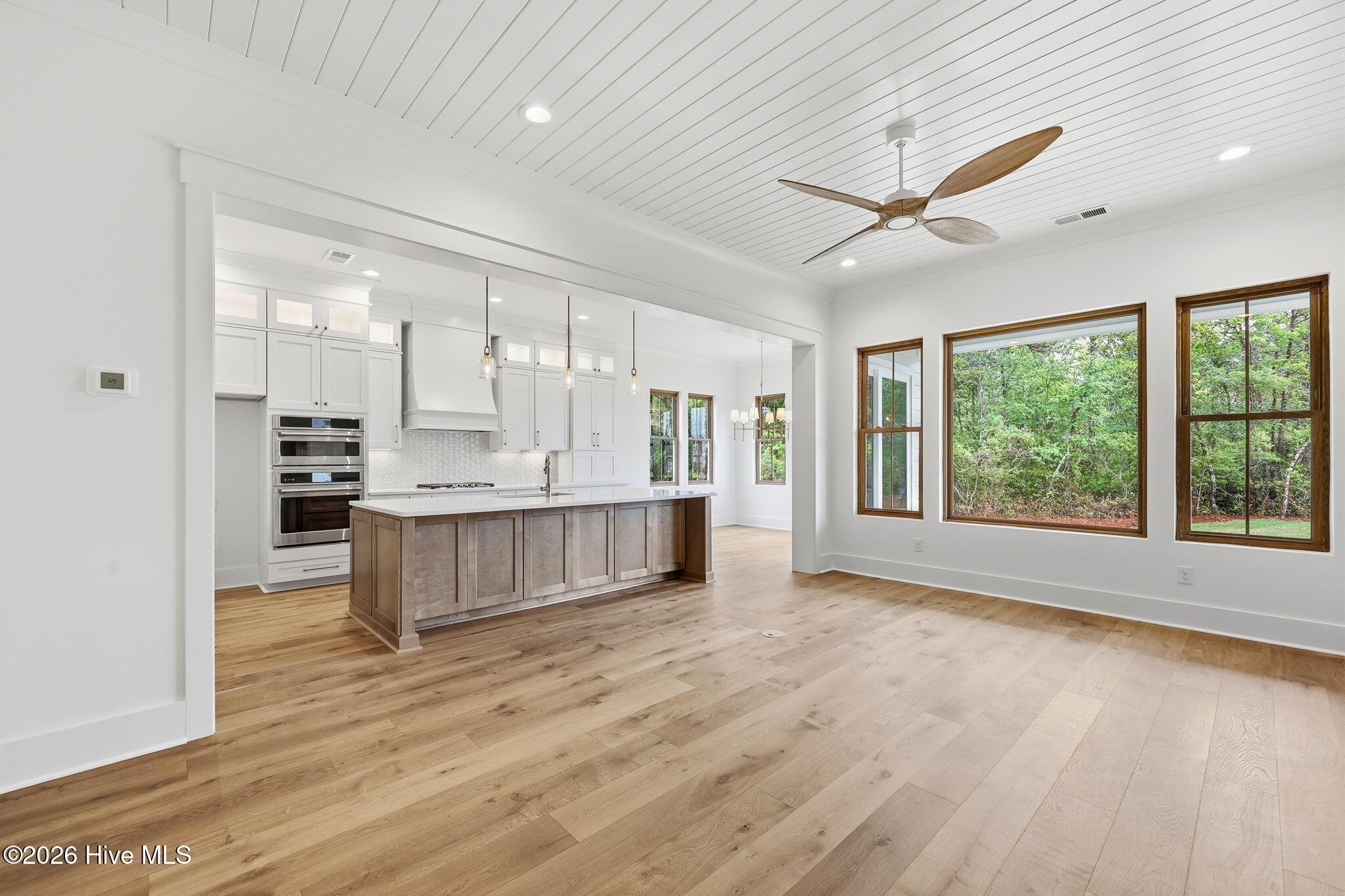 Image 2: Open Concept Living