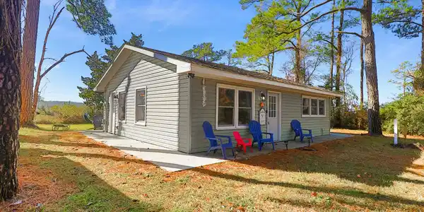 124 Leffers Lane