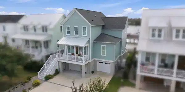 Image 2: 253 Moss Way