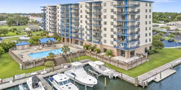 4425 Arendell Street Unit 609