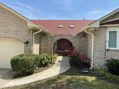 995 Chadwick Shores Drive