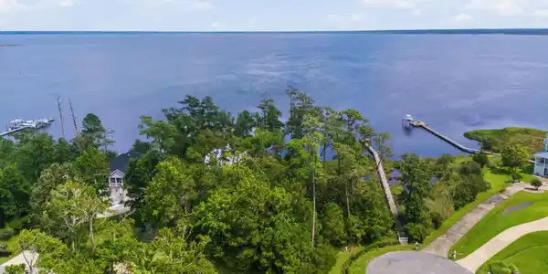 Lot 6 Commodore Point