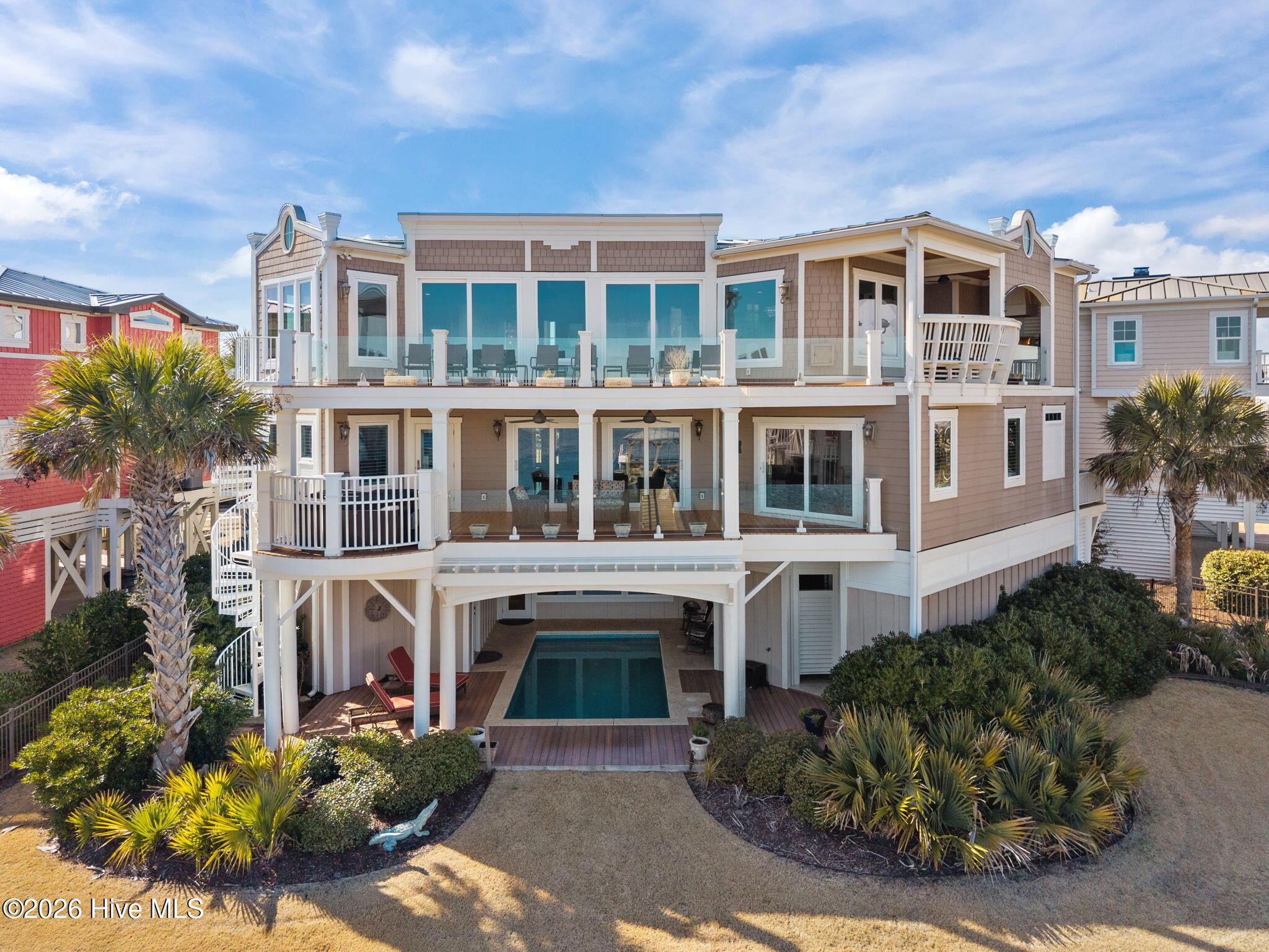 Image 3: 1527 N Shore Dr