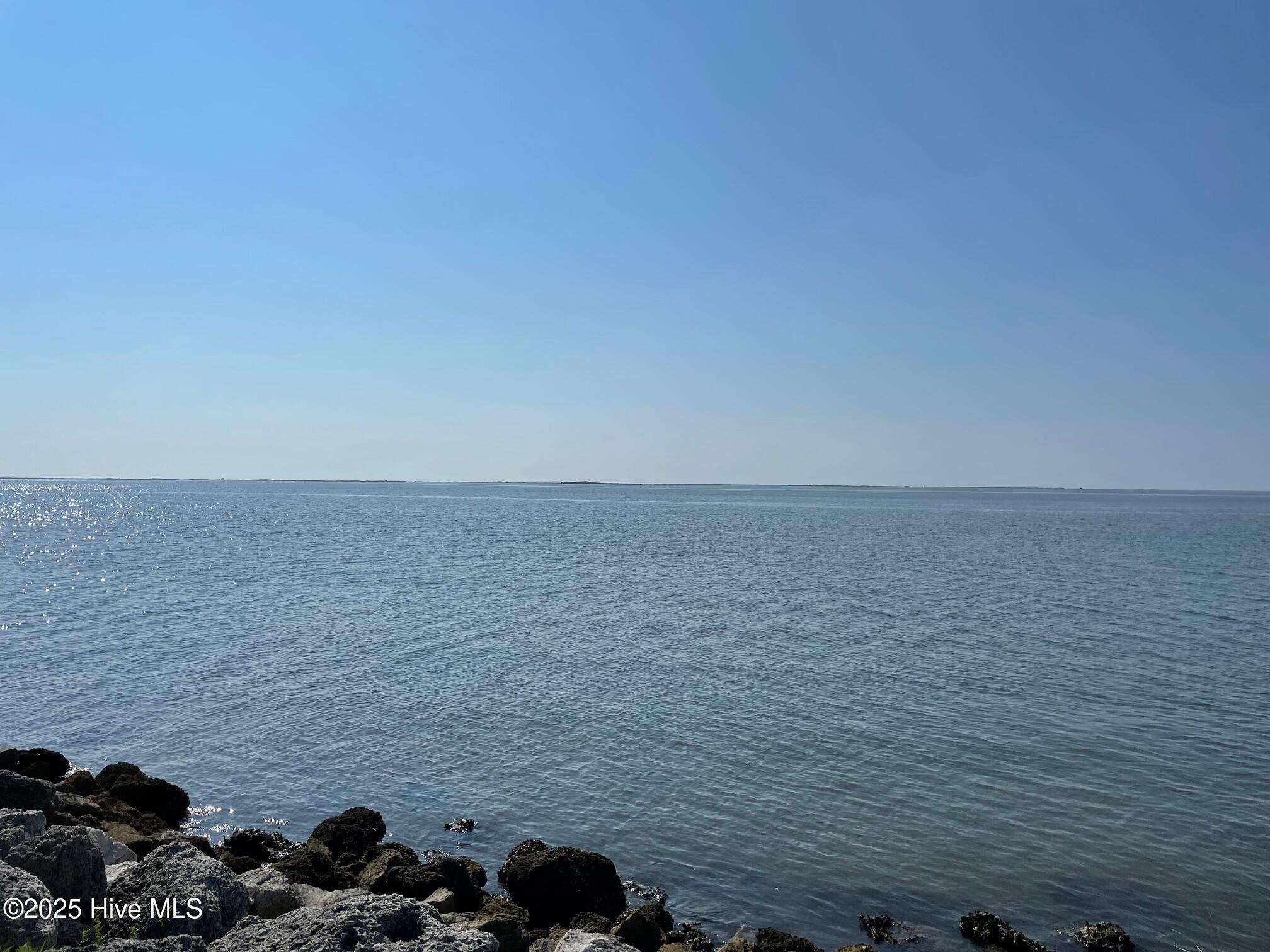 Image 1: 620 Seashore Dr