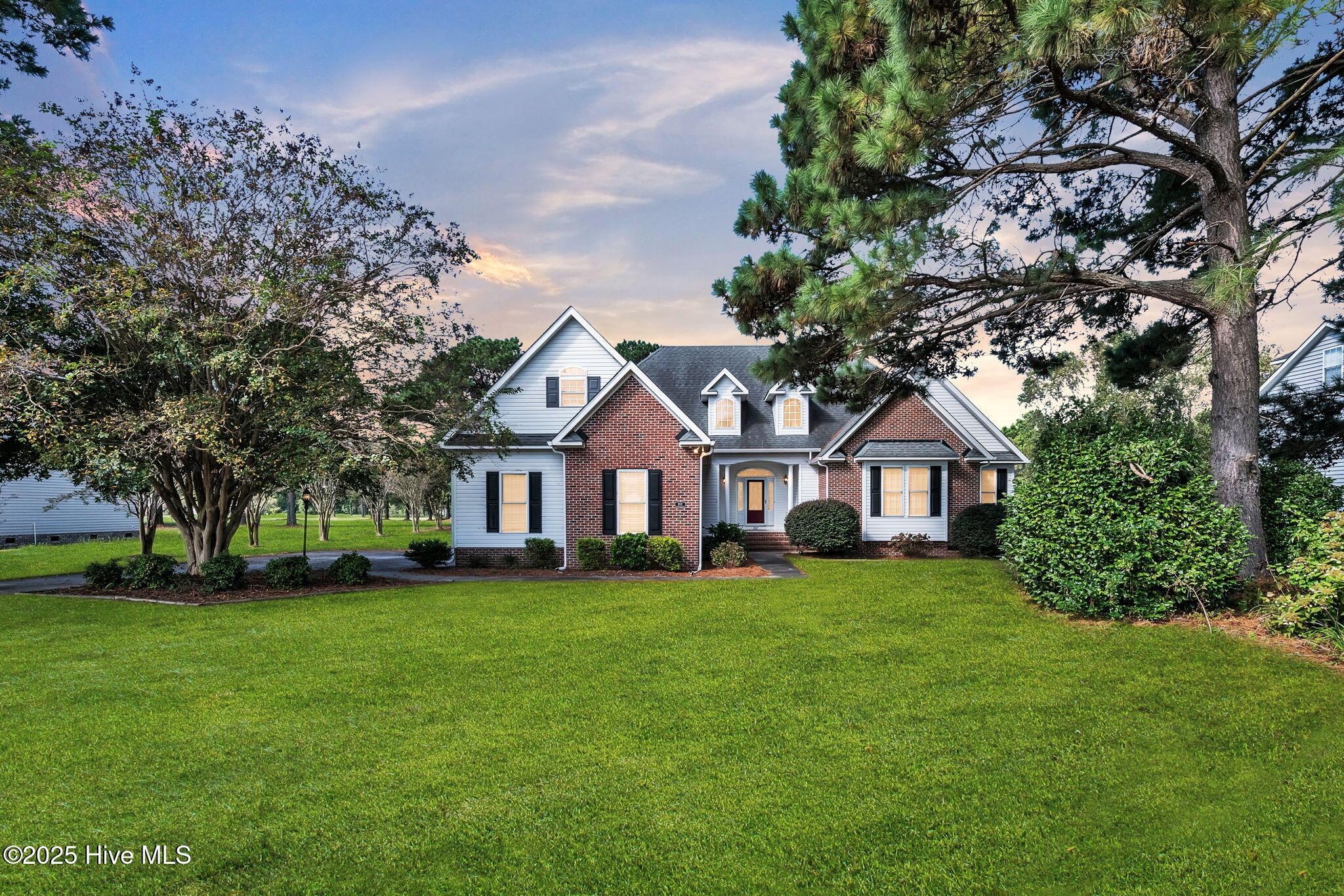 Image 3: 4-web-or-mls-DSC_9035 Twilight