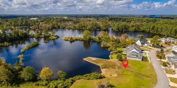 Image 2: Waterfront Lot in Brices Creek Harbour