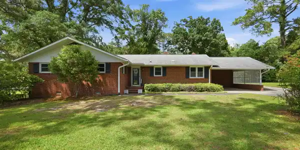 3030 Fairway Road