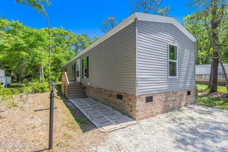 3440 Dolphin Drive