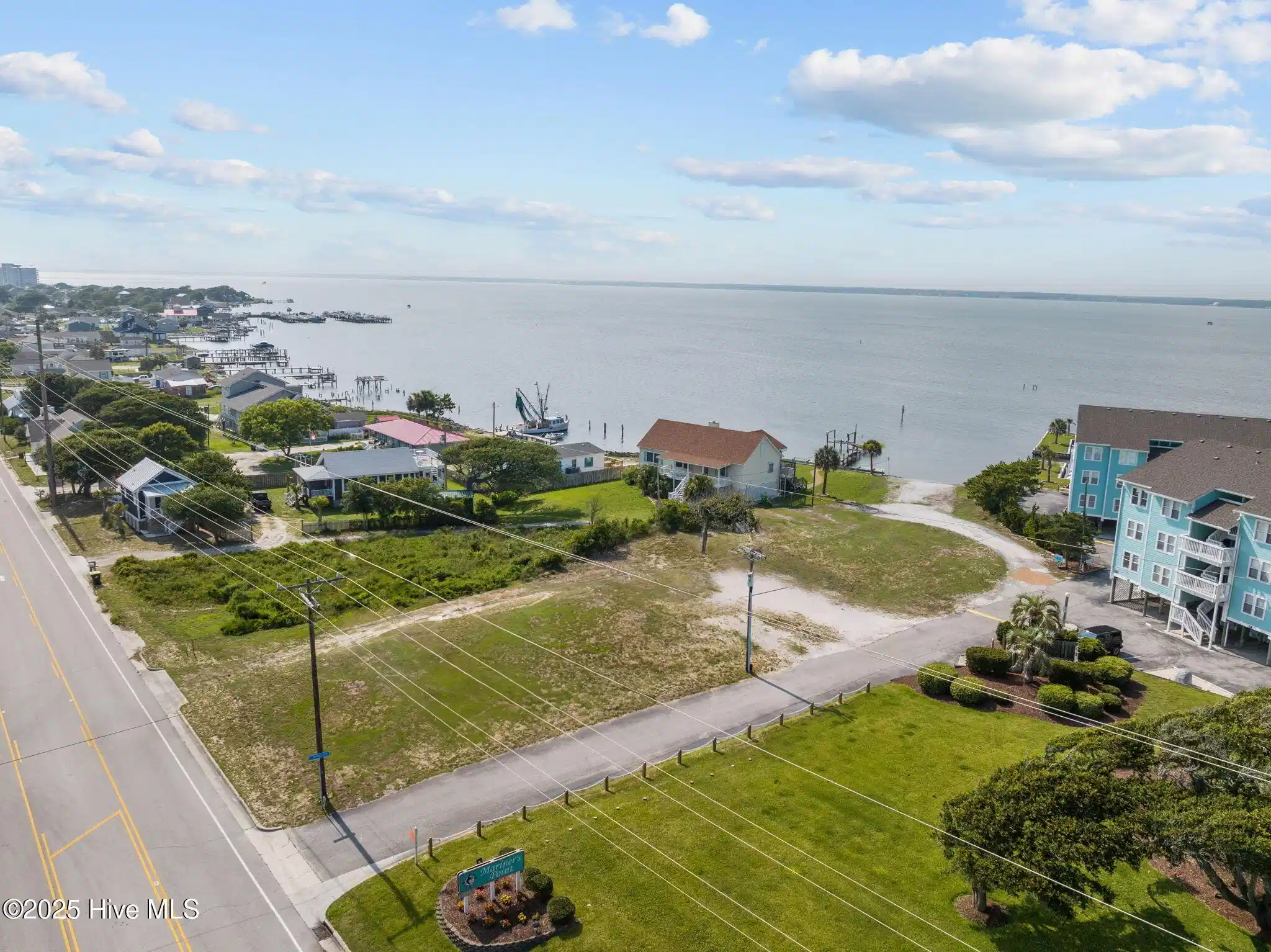 Image 1: 1024 Salter Path Rd