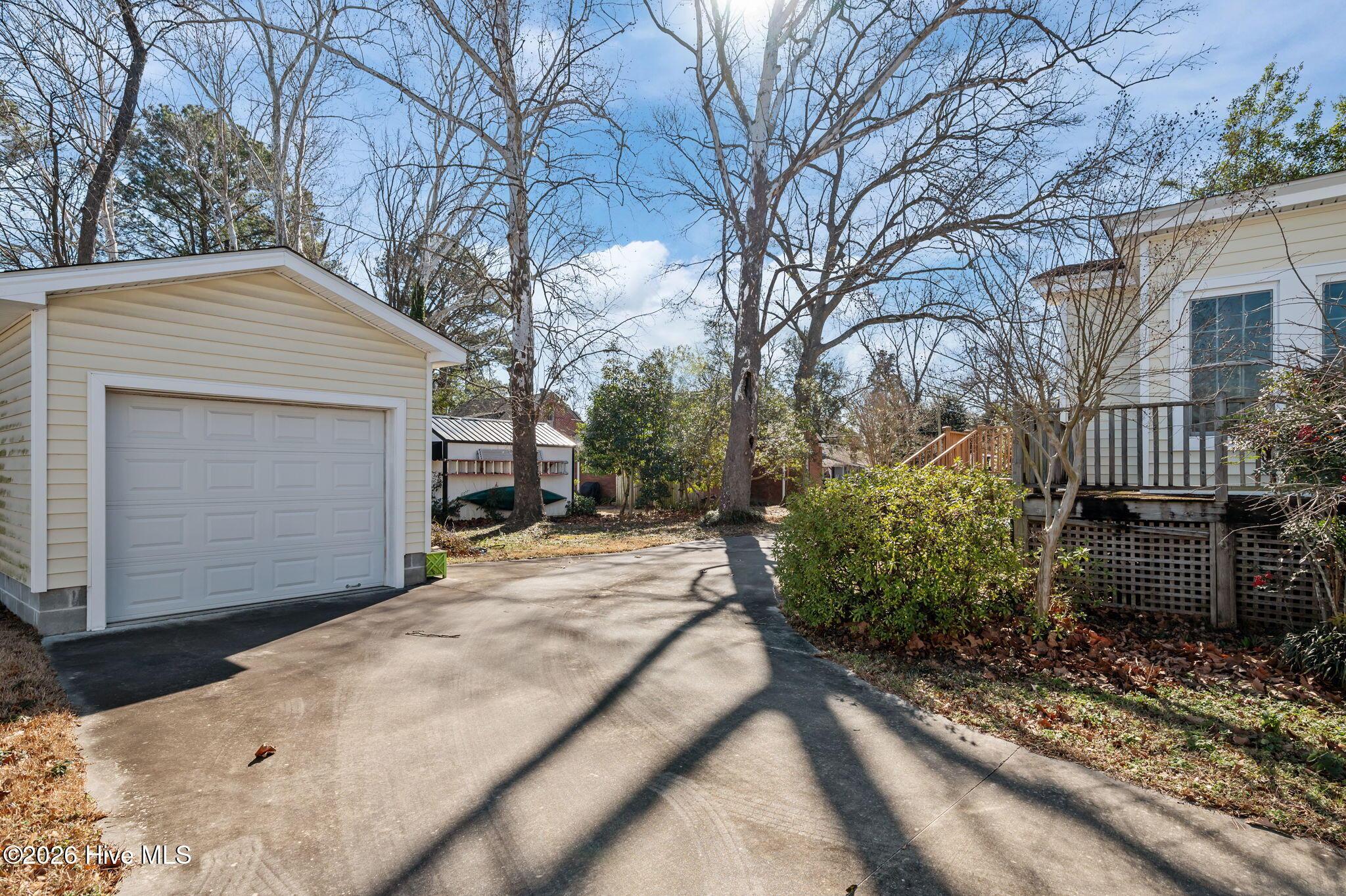 Image 2: 50-web-or-mls-LHV_2064