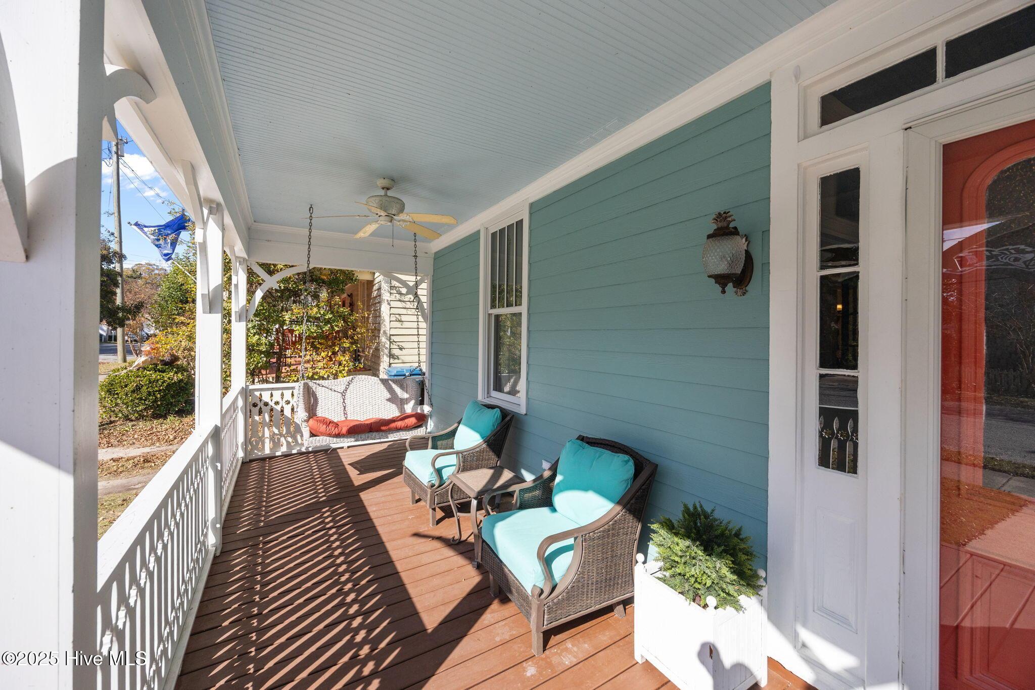 Image 2: 3-web-or-mls-BLS_0003