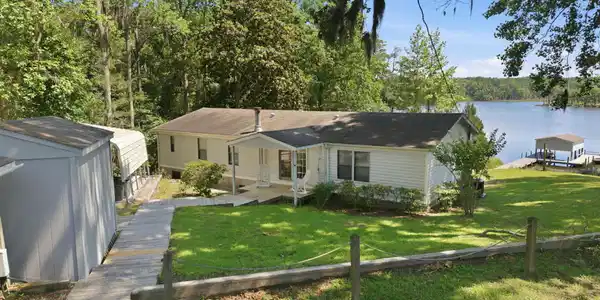 Image 3: 13-web-or-mls-DJI_20260529150456_0552_D