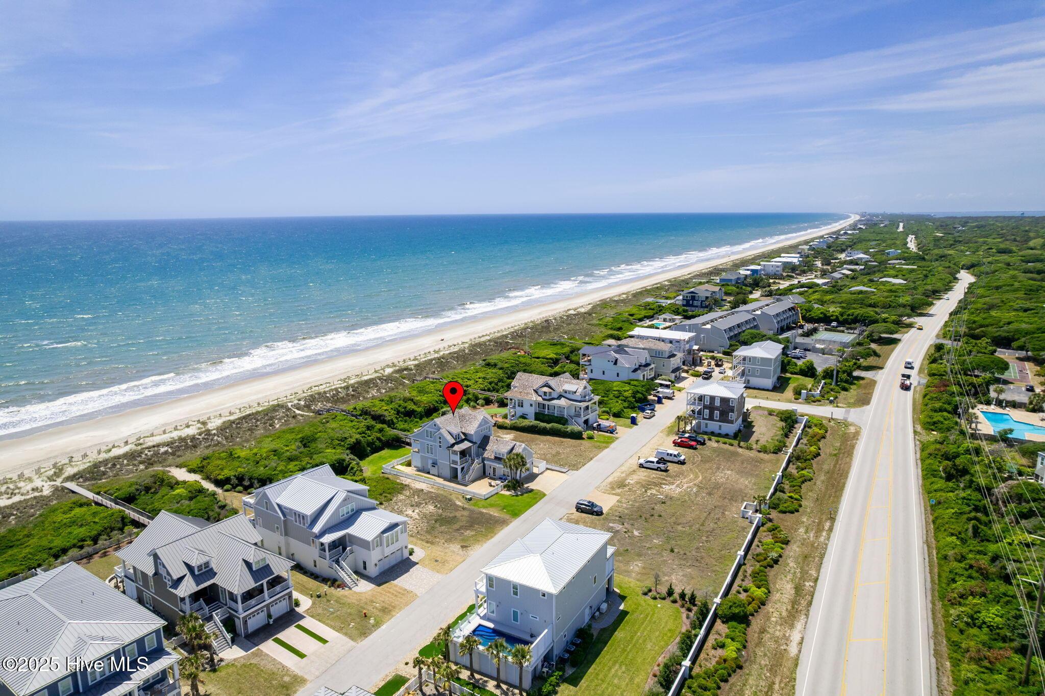 Image 1: Oceanfront PKS home in Roosevelt Beach