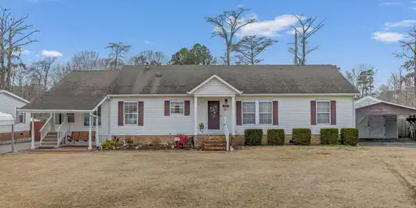 116 W Island Trail