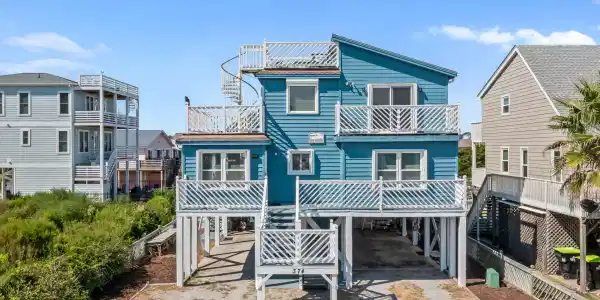 374 Ocean Boulevard W