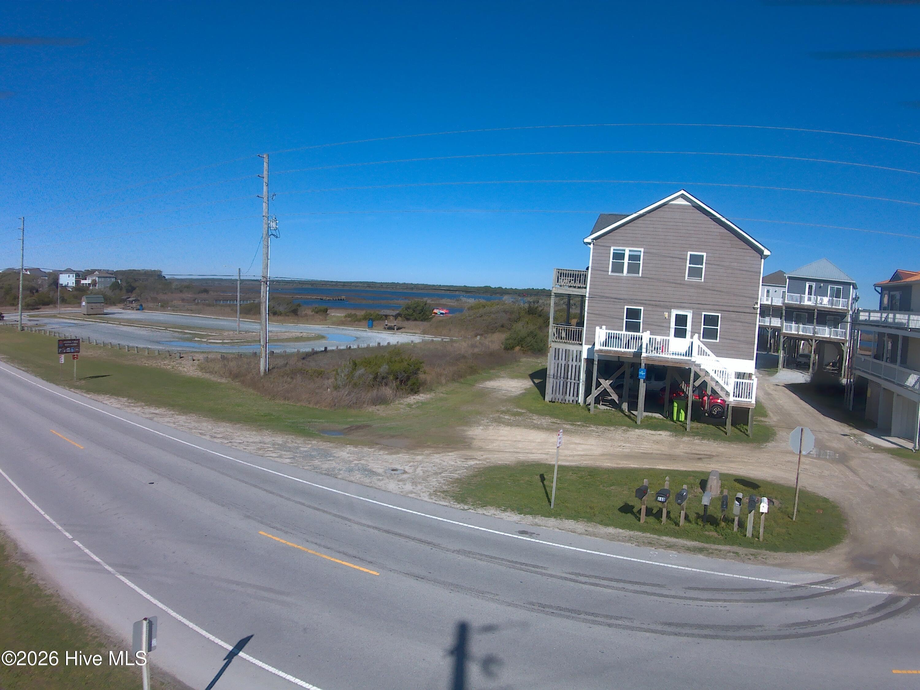 Image 2: Front of house from Island Drive 2