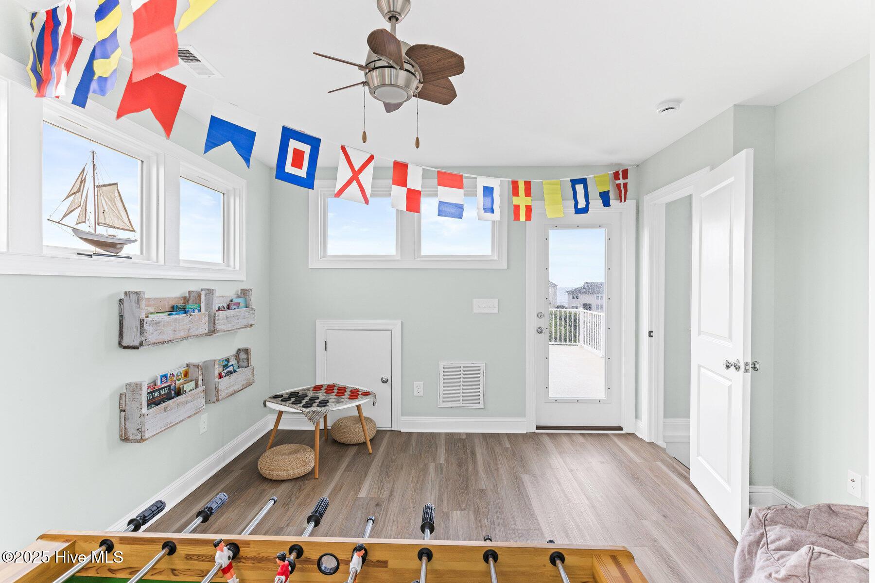 Image 2: 041_822_south_topsail-41_23