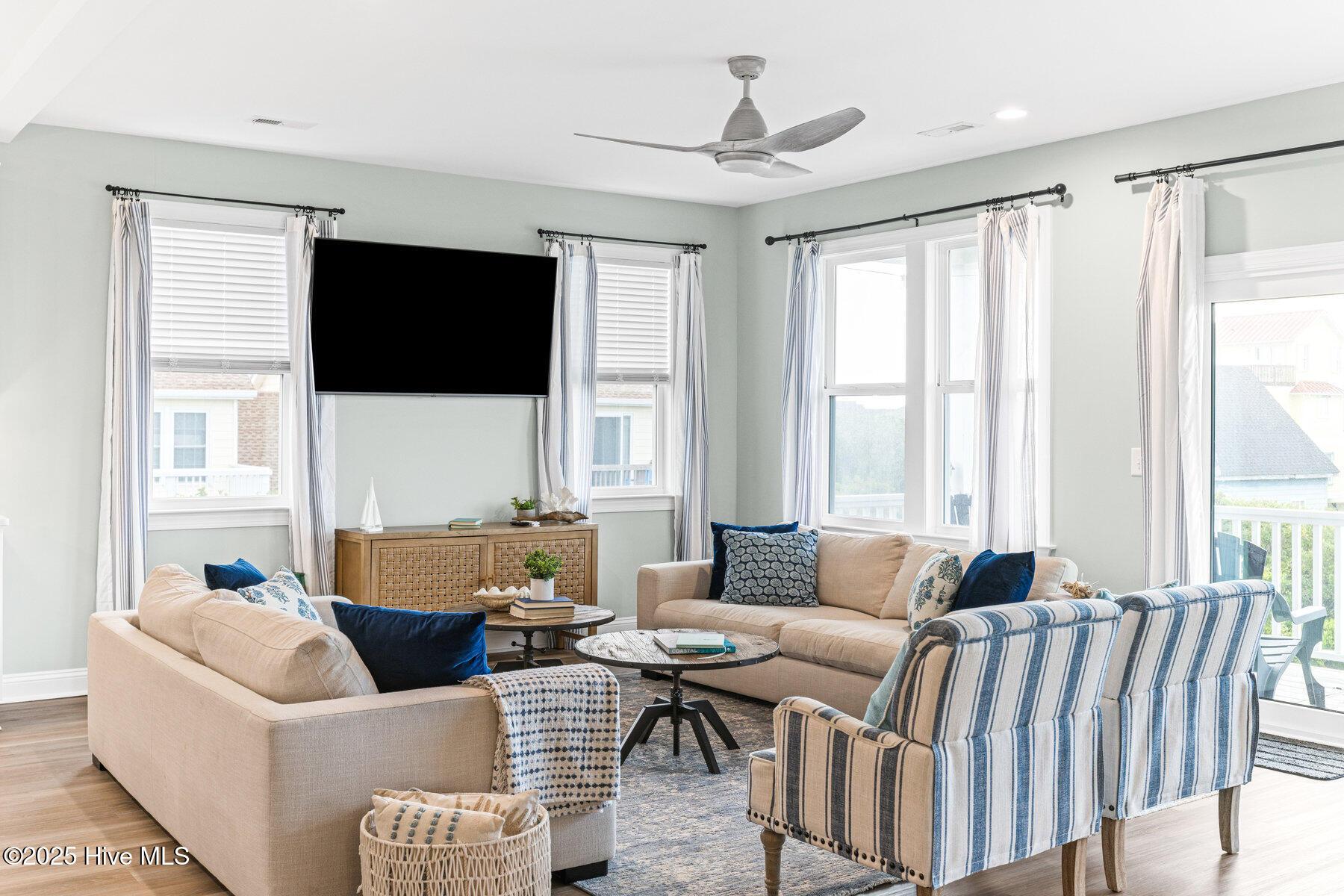 Image 4: 015_822_south_topsail-15_883