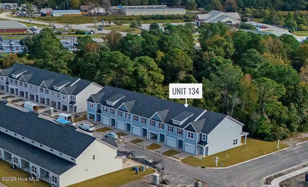Image 1: New Construction in Beaufort