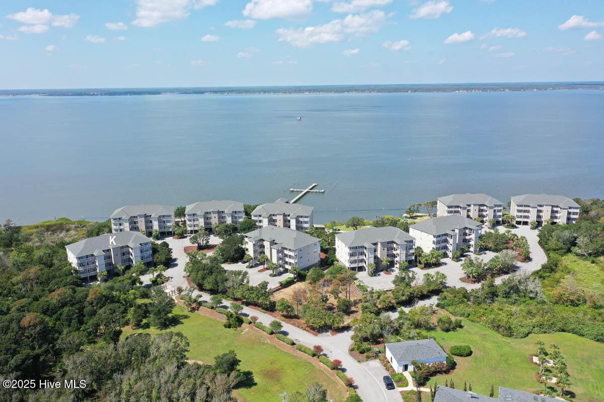 Image 2: Ocean Club Soundside