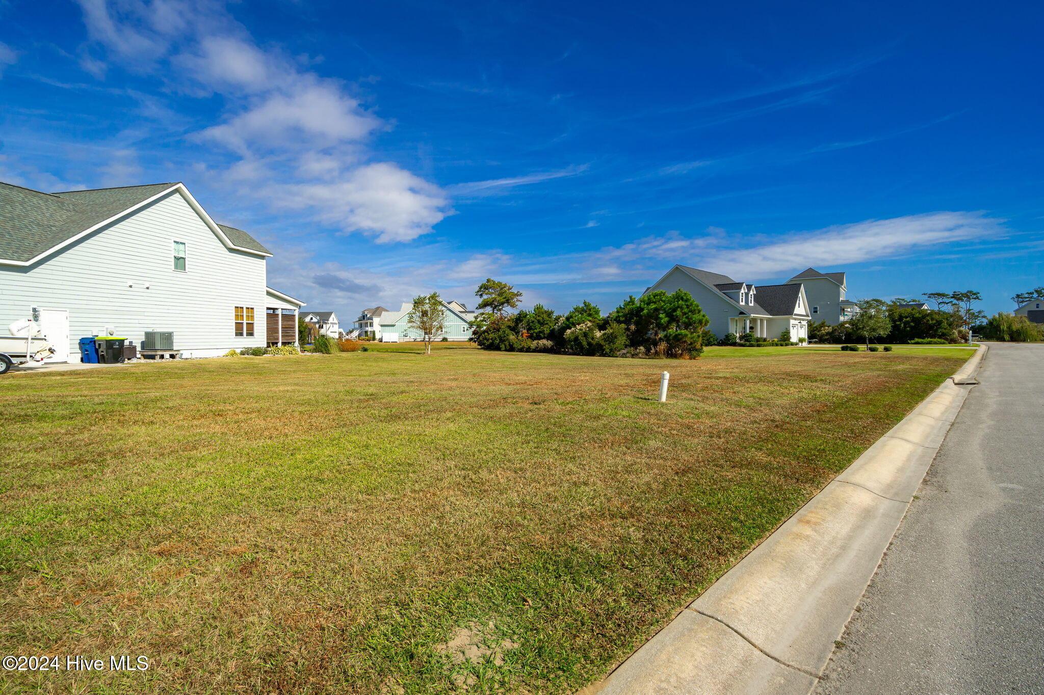 Image 3: Mariners Pointe lot