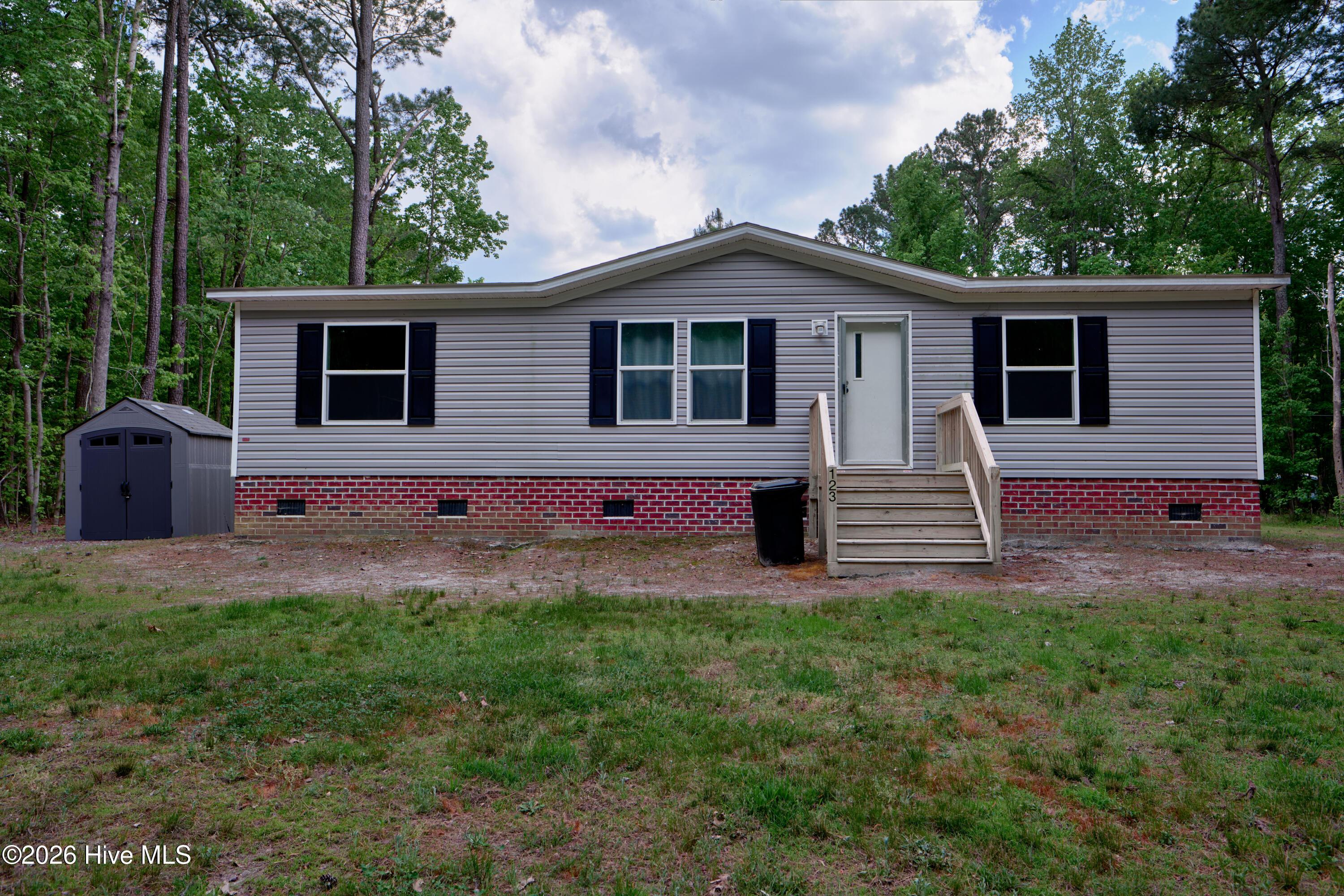 Image 3: FRONT OF HOME
