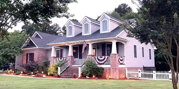 102 Snow Creek Court