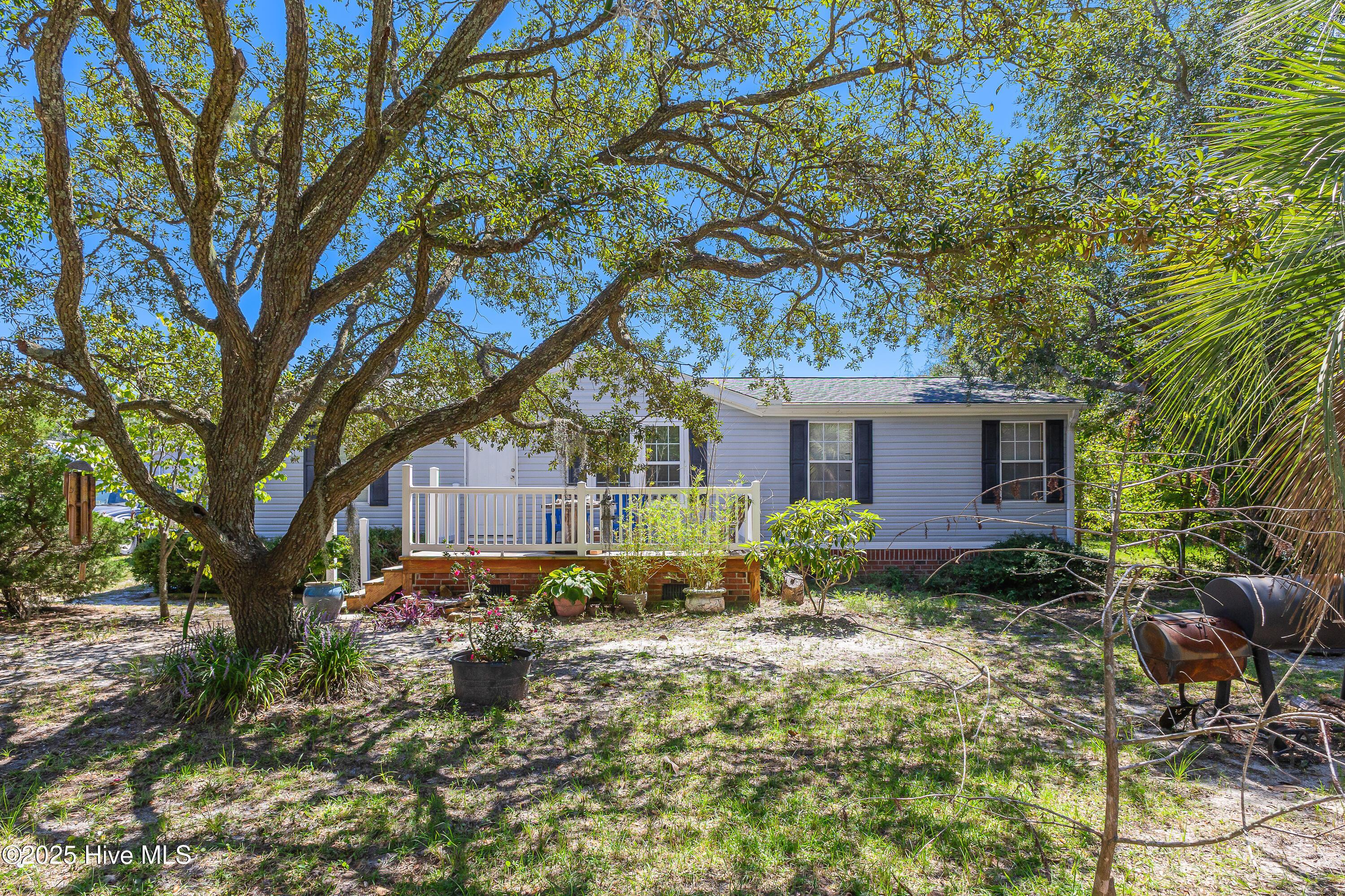Image 1: 2673 White St Front
