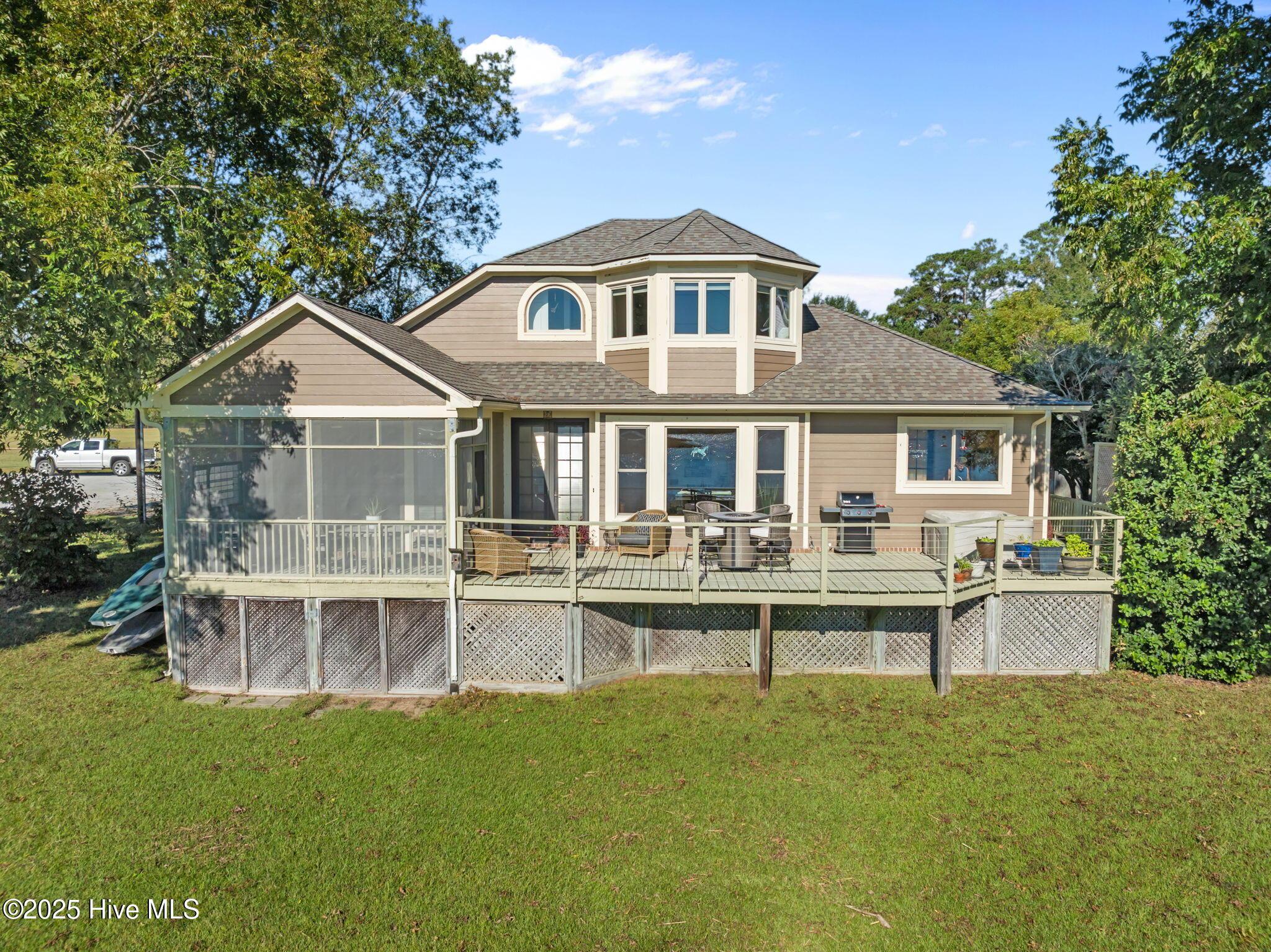 Image 1: 1-web-or-mls-DJI_0035