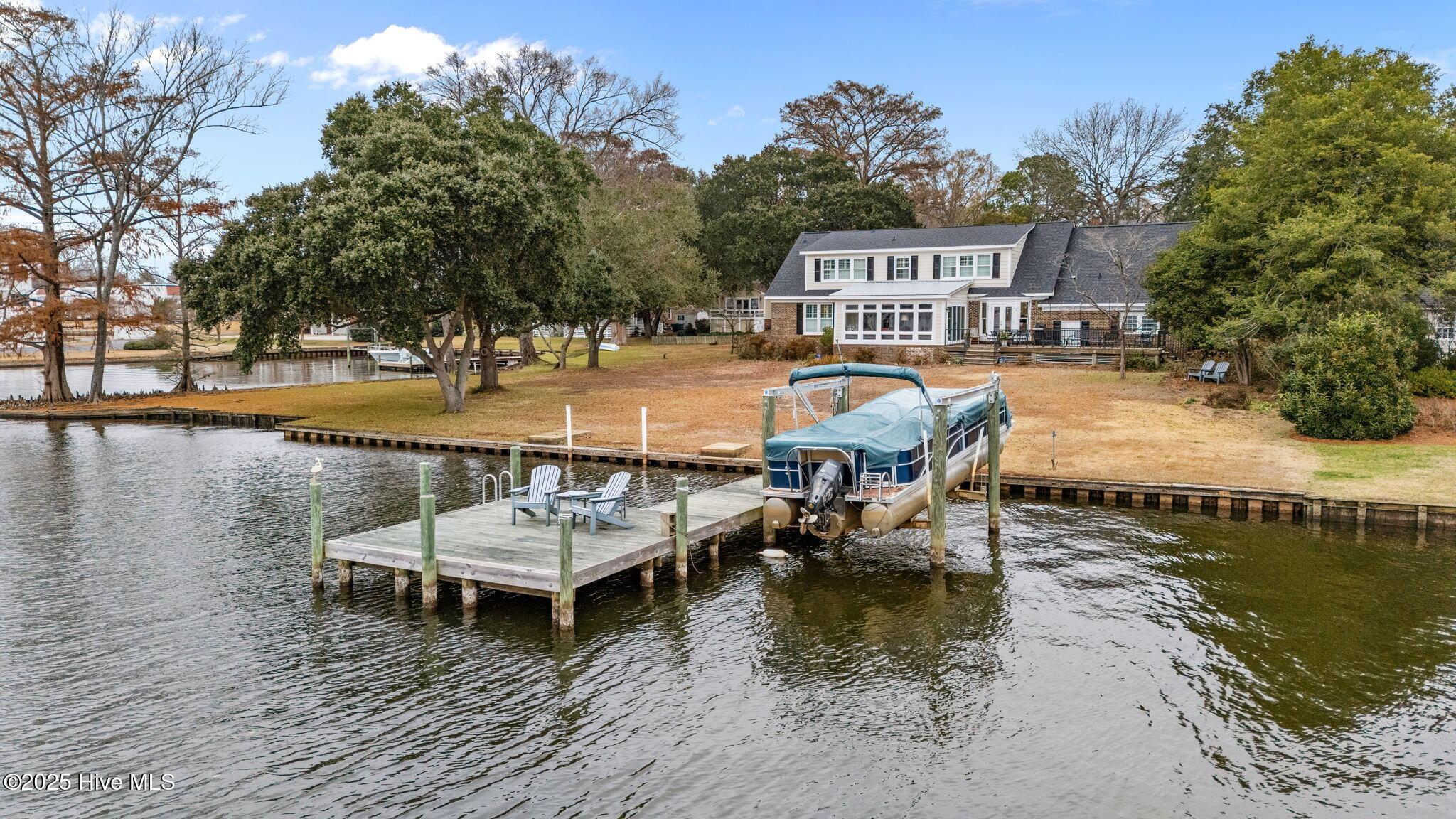 Image 1: 17-web-or-mls-DJI_20251208131236_0362_D