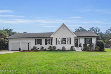 305 Madam Moores Lane