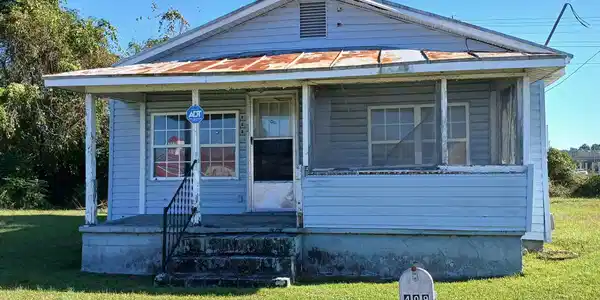 Image 2: Front of Home