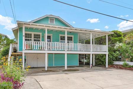 10 E Henderson Street E
