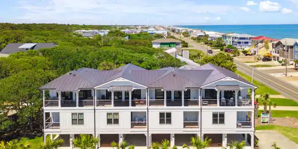 1038 Fort Fisher Boulevard S