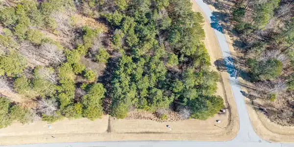 Image 4: 800 Batts Island Rd-03