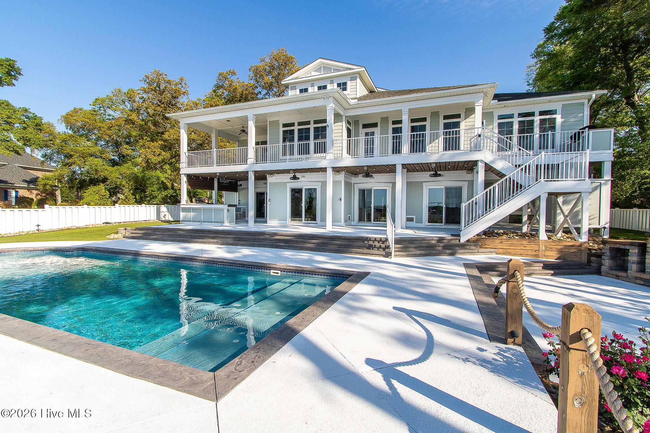 Image 2: IMG_8517-1-REAR