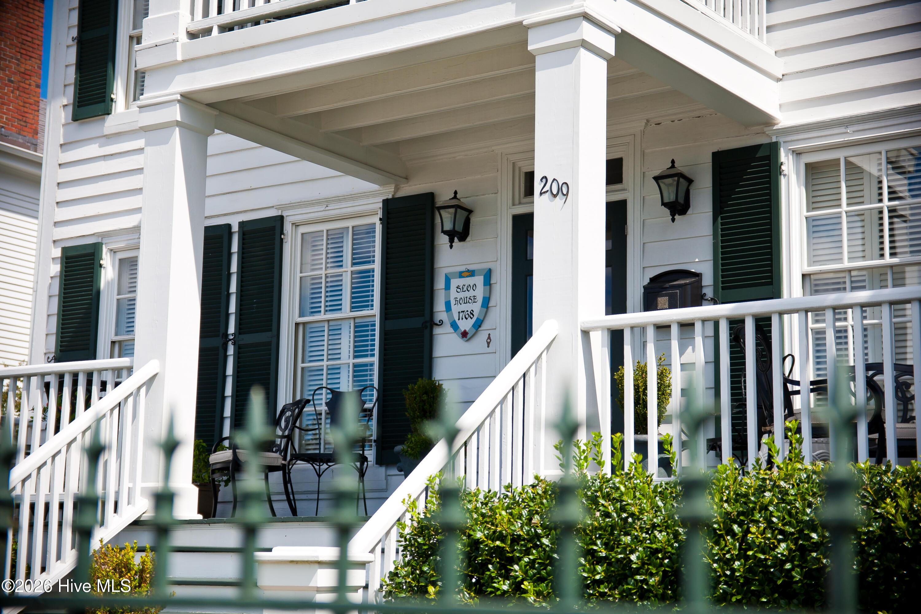 Image 3: Historic Beaufort