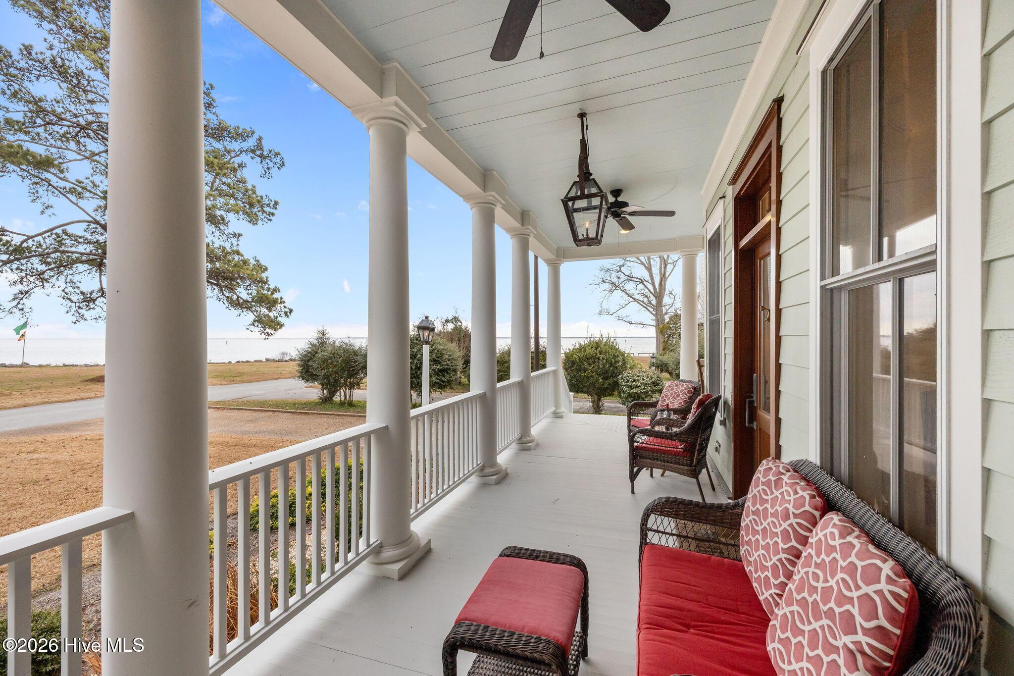 Image 3: 10-web-or-mls-0C0A0584