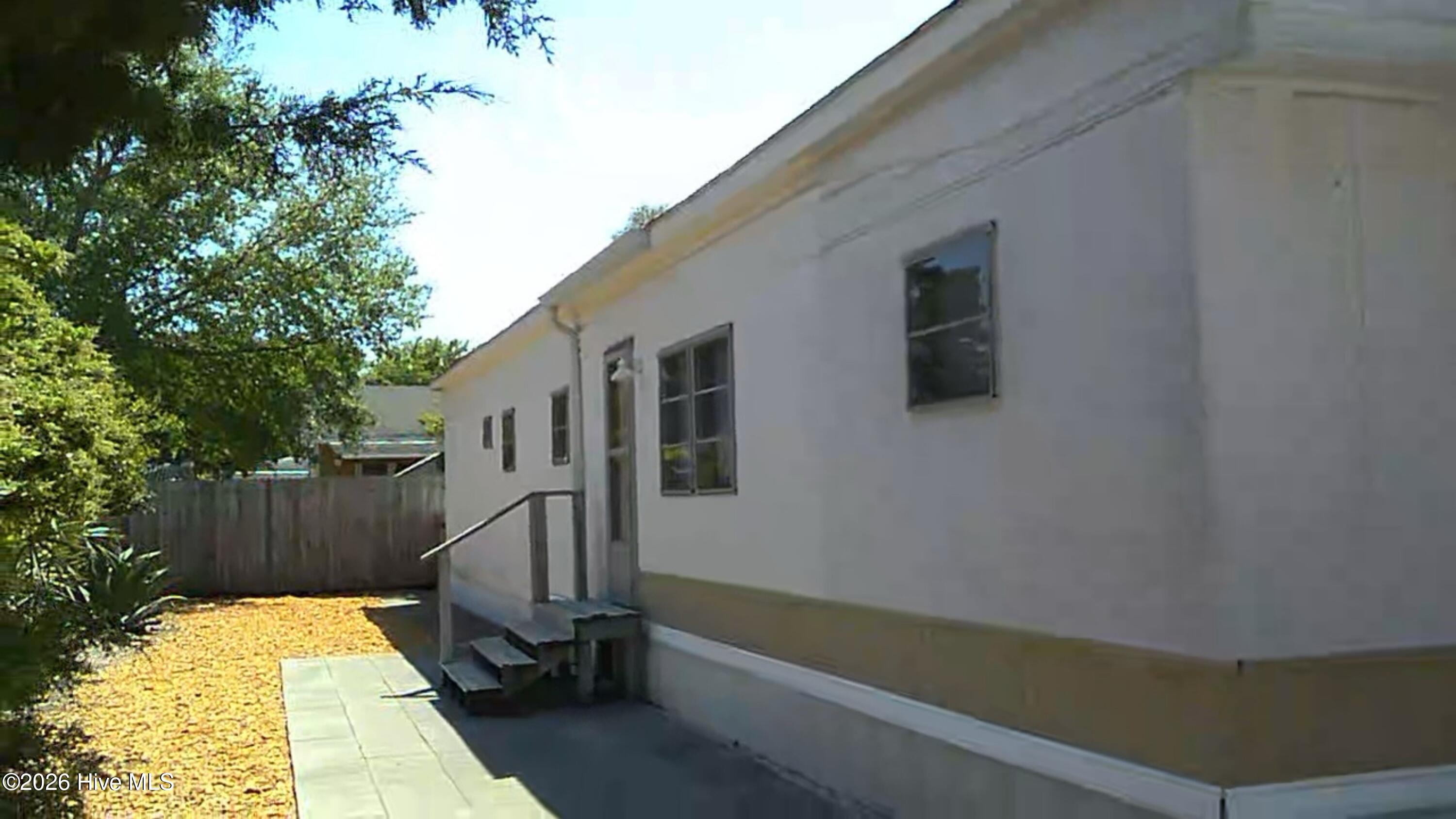Image 1: Front-Walkway