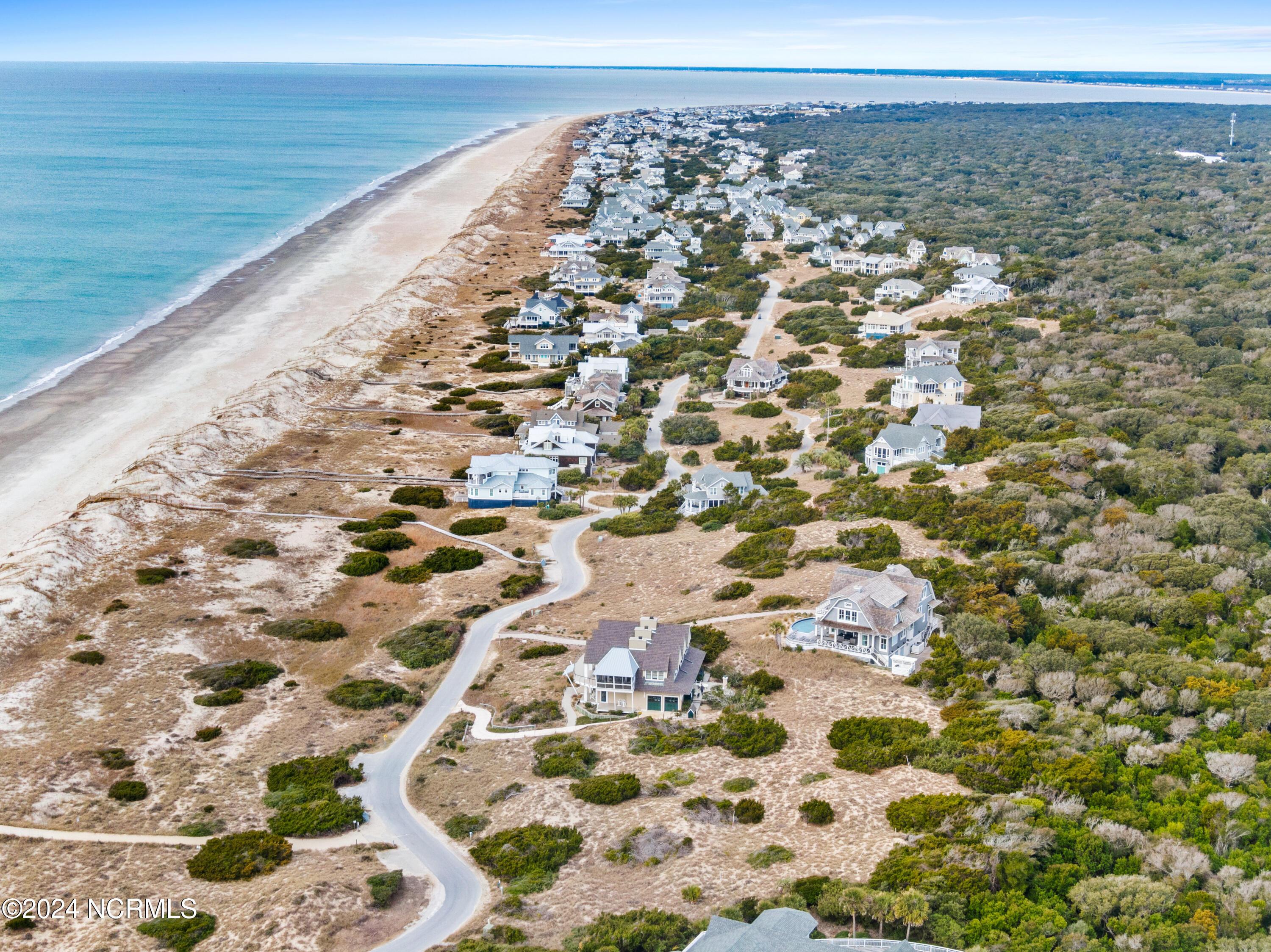 Image 1: 004_1011_south_bald_head_wynd-4