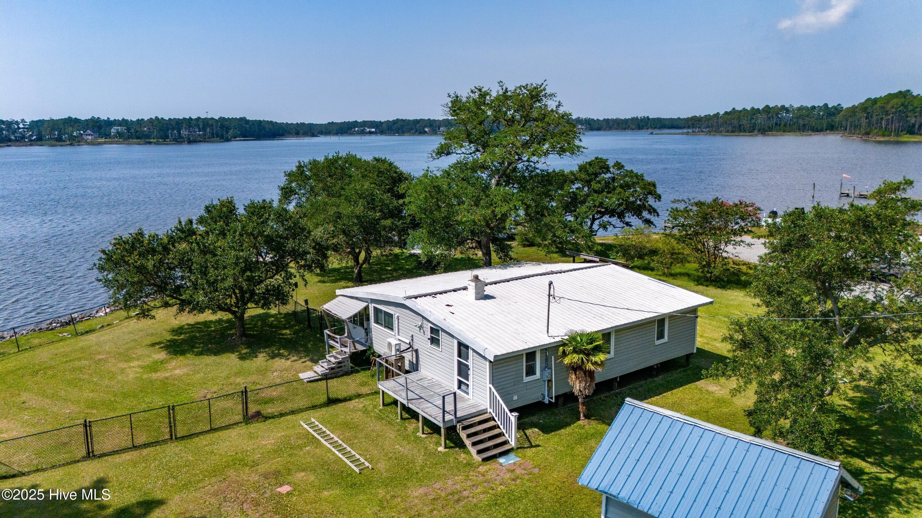 Image 1: 001_Exterior