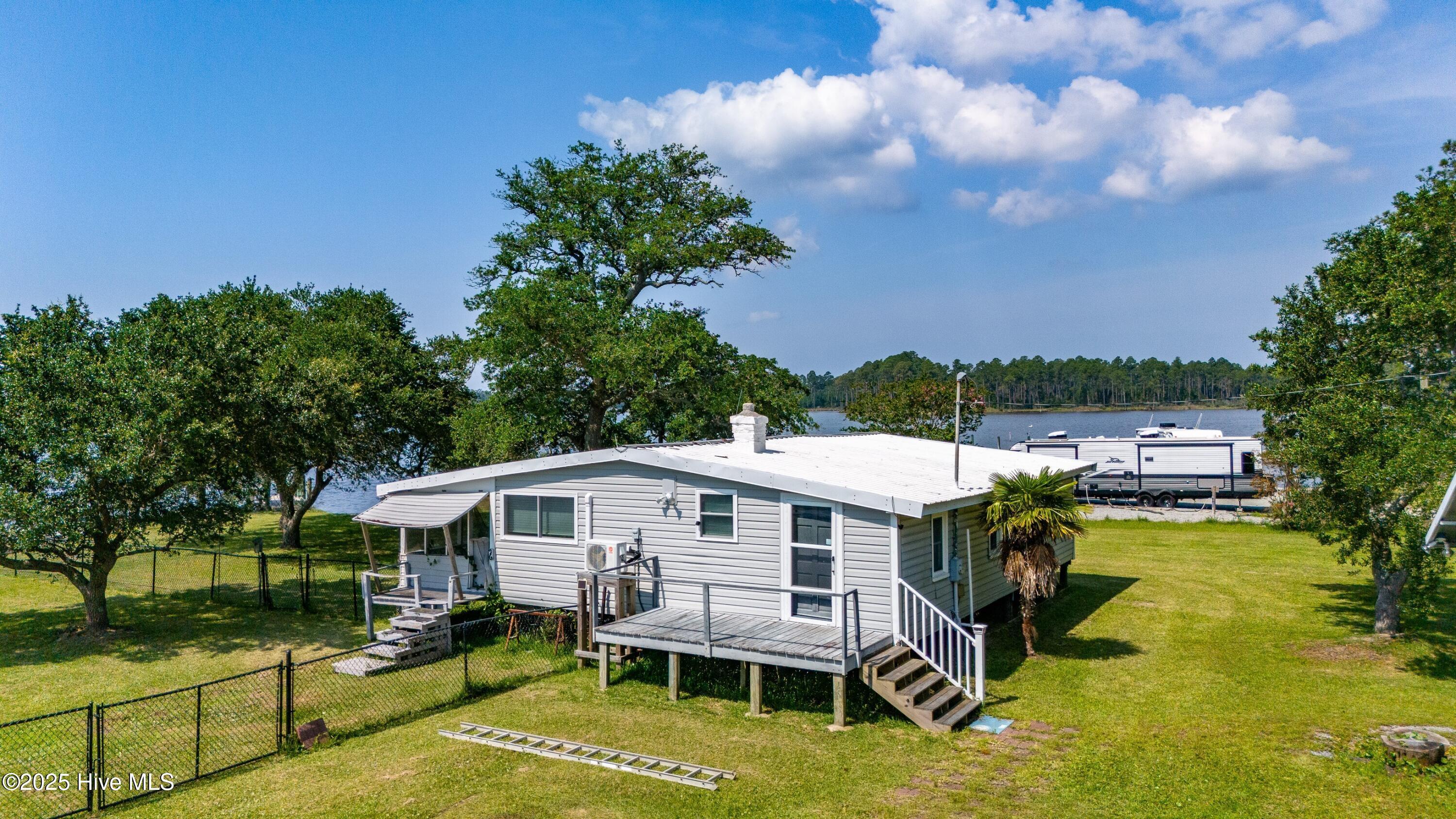 Image 3: 003_Exterior