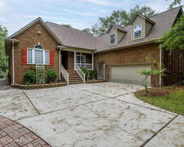 909 Hearthside Court