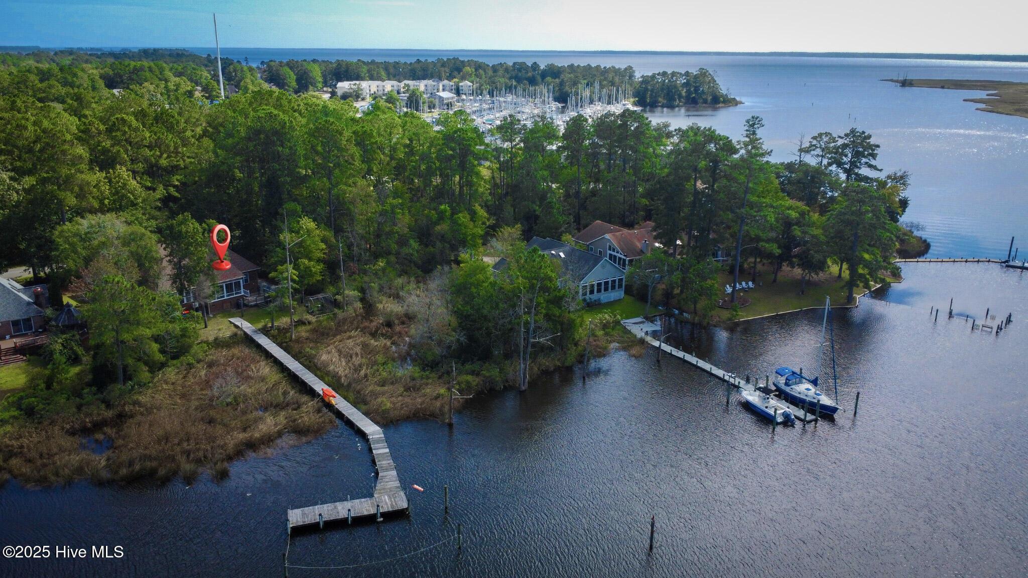 Image 2: 909 Hearthside Court, New Bern, NC 28560