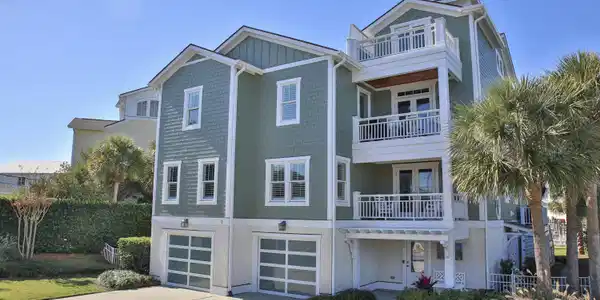 1 Bay Street