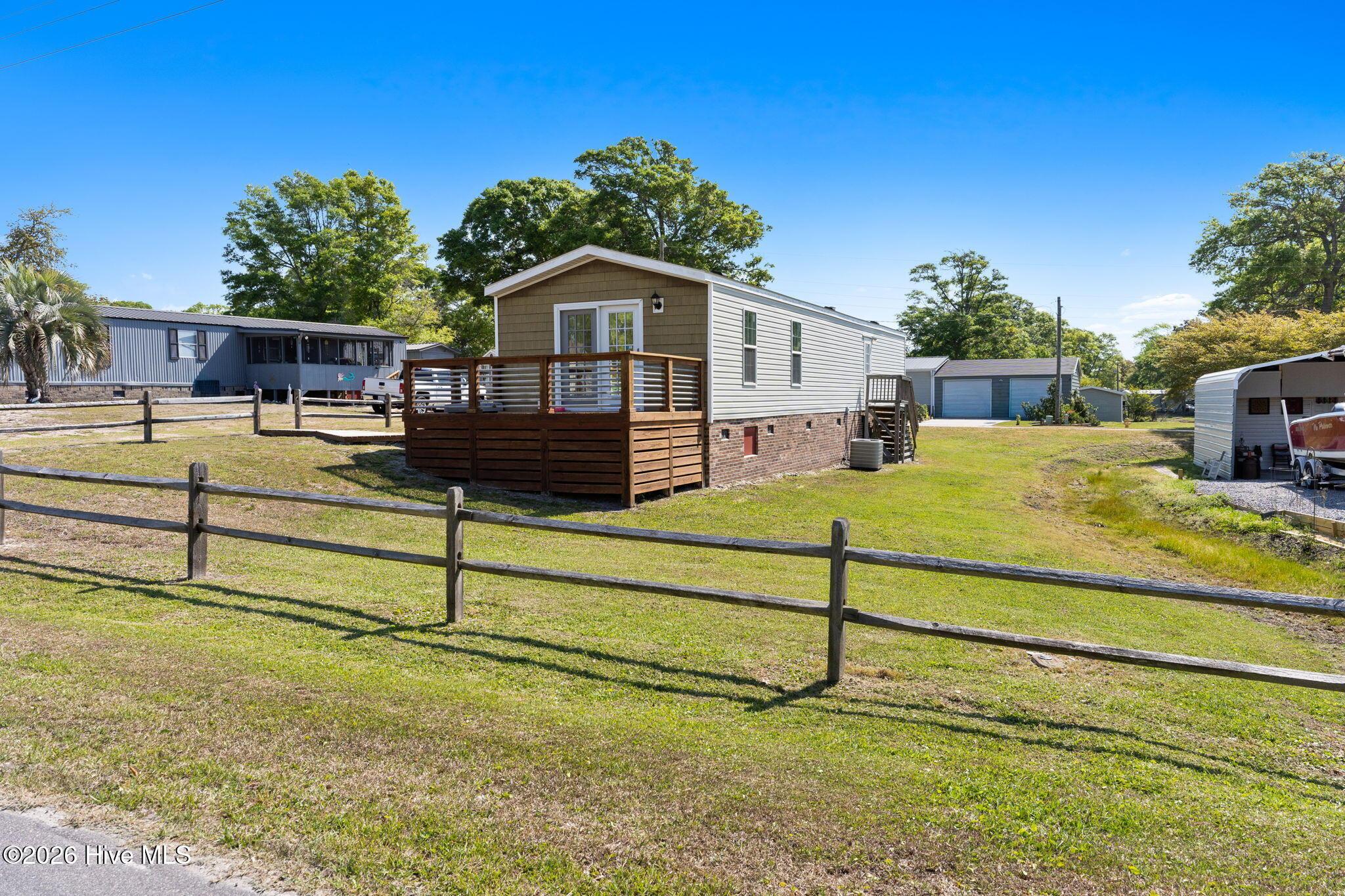 Image 2: 6-web-or-mls-CAMMediaLLC.com (7 of 21)