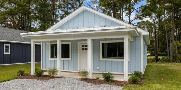 206 Long Pond Loop