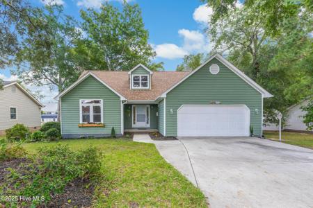 704 Shoreline Drive E
